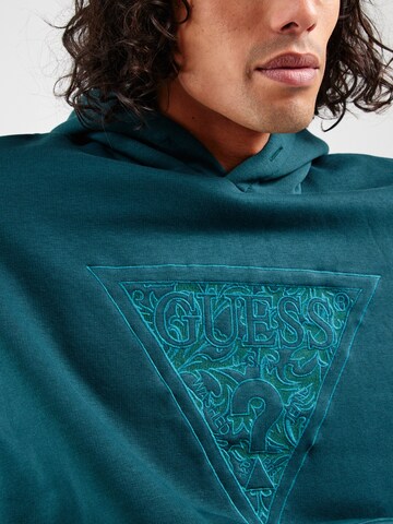 GUESS Sweatshirt in Grün