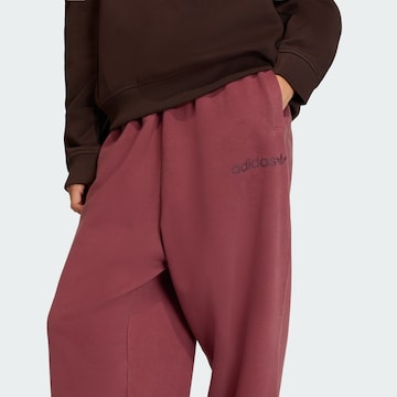 Baggy Pantaloni 'Essentials' di ADIDAS ORIGINALS in rosso