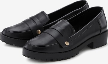 LASCANA Slip-ons in Black