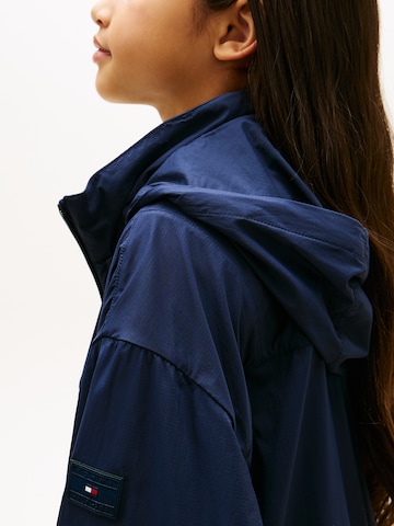 TOMMY HILFIGER Prehodna jakna | modra barva