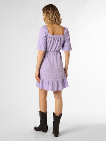 Robe ' ' Aygill's en violet