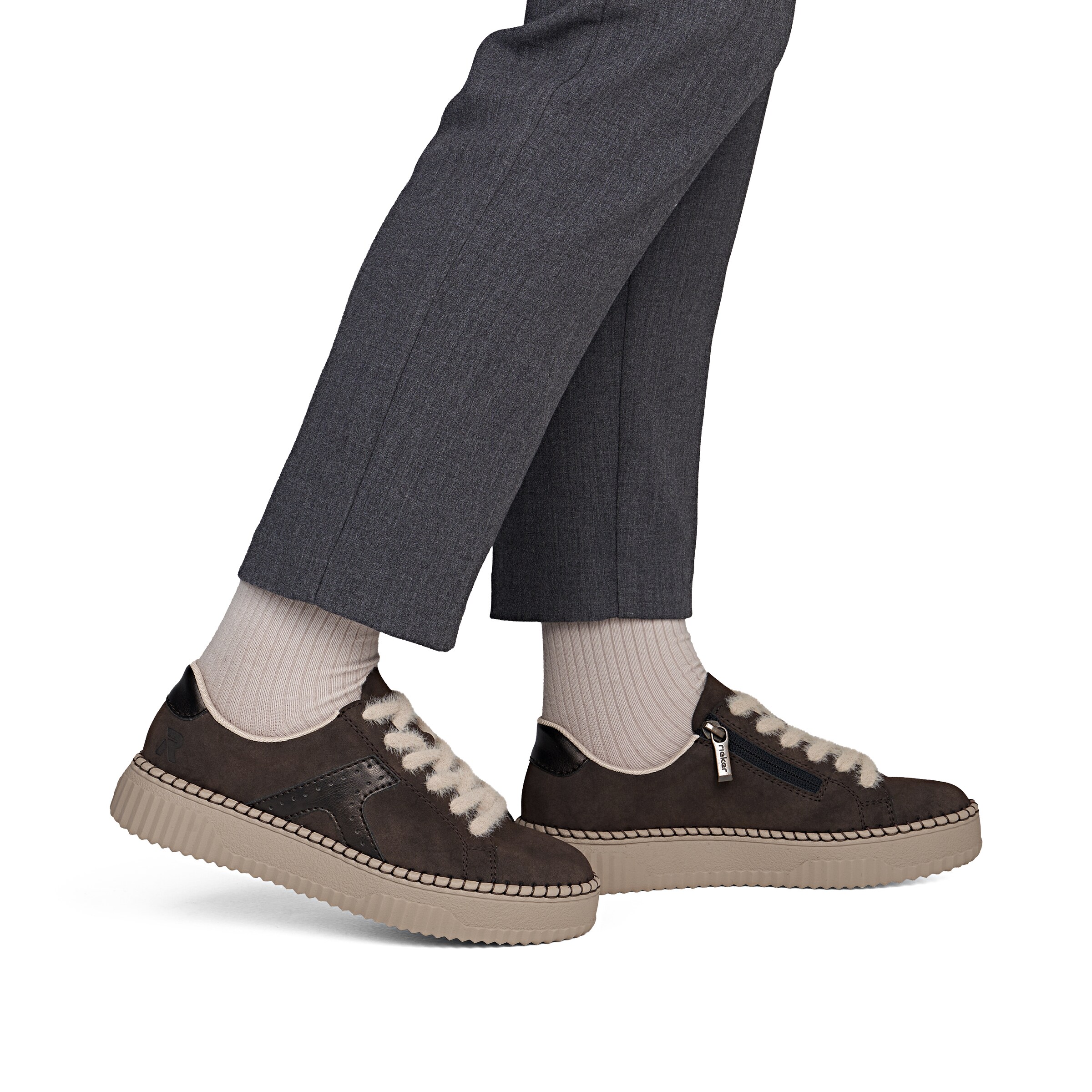 Sneaker bassa di Rieker in marrone