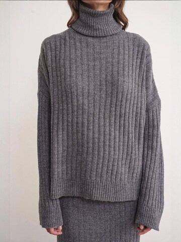Pullover di MixRay in grigio