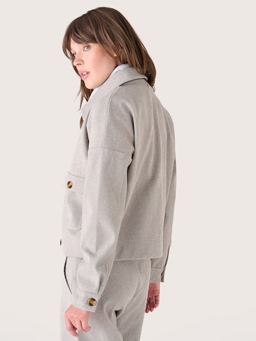 Camomilla Tussenjas 'Carlo' in Beige