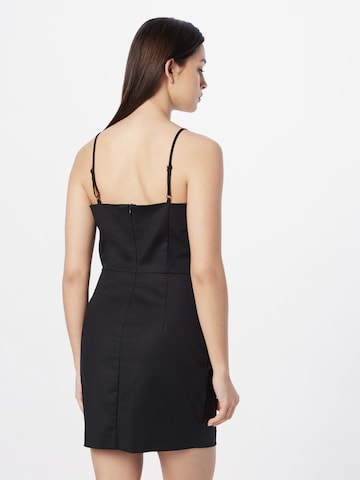 Robe de cocktail Sisley en noir