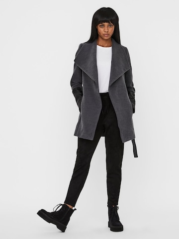 VERO MODA - Chaqueta de entretiempo en gris