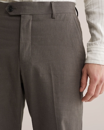 WE Fashion Regularen Hlače na rob | siva barva