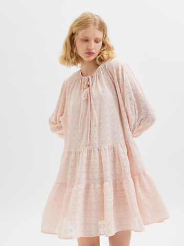 Robe Selected Femme Petite en rose : devant