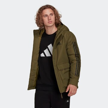 ADIDAS SPORTSWEAR Outdoorjas in Groen: voorkant