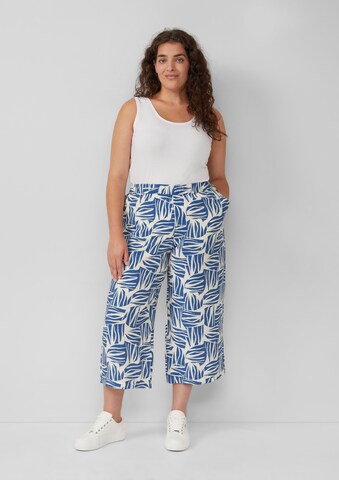 s.Oliver Wide leg Trousers in Blue: front