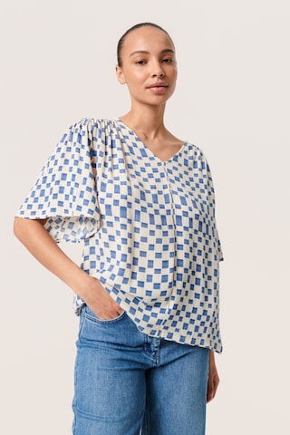 SOAKED IN LUXURY Blouse 'Zakia' in Blauw: voorkant