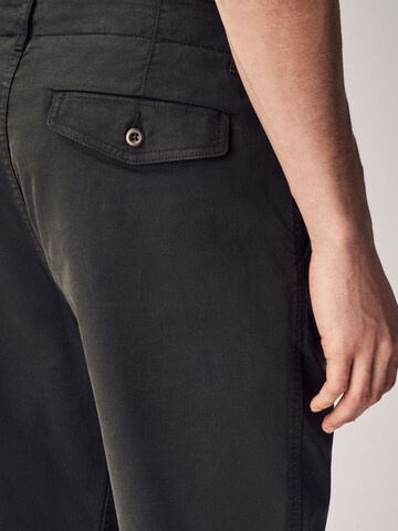 Next - regular Pantalón chino en verde