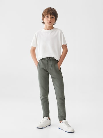 MANGO KIDS Tapered Housut 'FRANCIA5' värissä vihreä