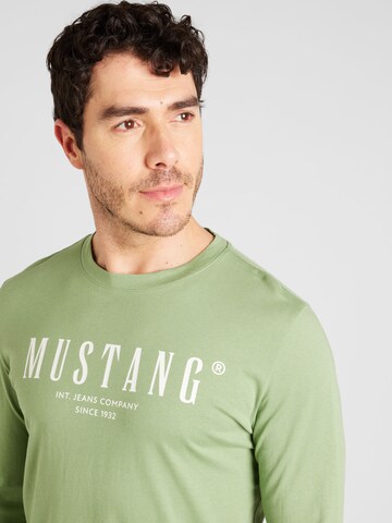 žalia MUSTANG Marškinėliai 'ASHEVILLE'