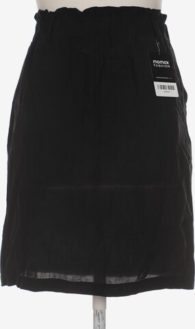 ONE MORE STORY Skirt in M in Black: front