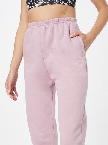 Reebok Tapered Broek in Lila