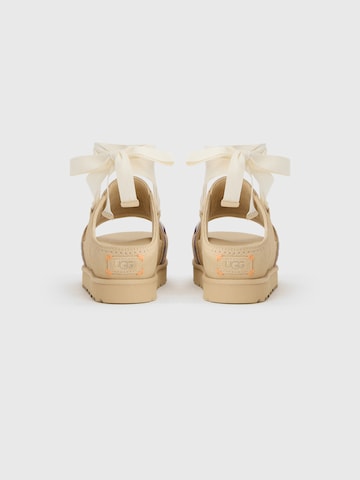 Sandales 'Goldenstar Artistitch' UGG en beige