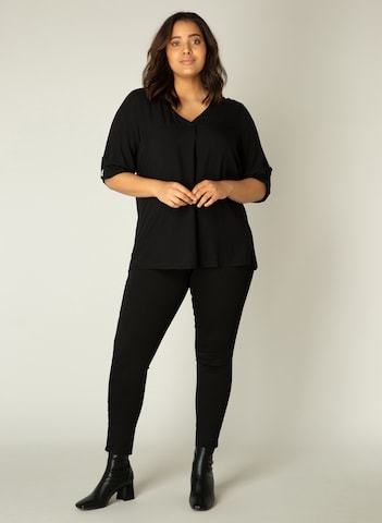 BASE LEVEL CURVY Blouse 'Airene' in Black