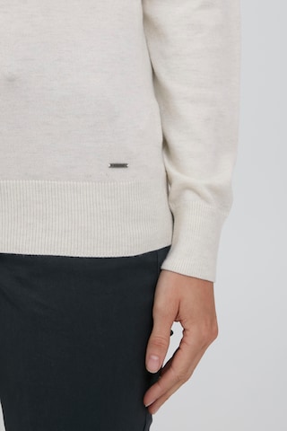 Oxmo Sweater in White