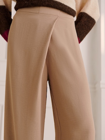 Regular Pantaloni 'Hanne' de la Guido Maria Kretschmer Women pe bej