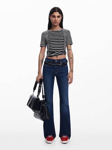 Tricou de la Desigual pe negru