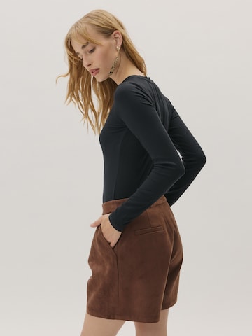 KAVAZI Shirt in Schwarz