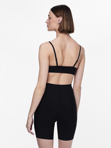 Skinny Leggings 'PCNamee' PIECES en noir