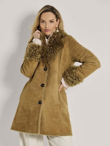 MADELEINE Tussenmantel in Bruin: voorkant