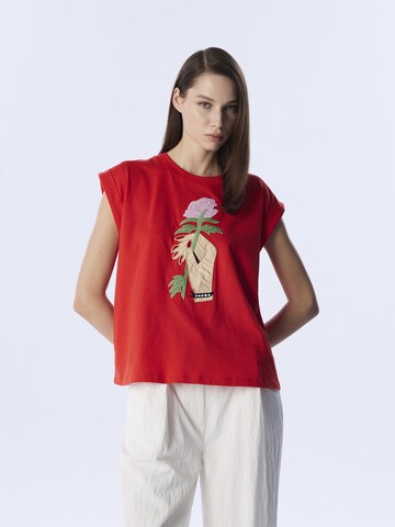 Twist Shirt in Rood: voorkant