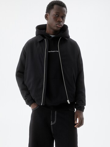 Veste mi-saison Pull&Bear en noir : devant