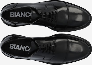 Chaussure à lacets 'Derby' Bianco en noir