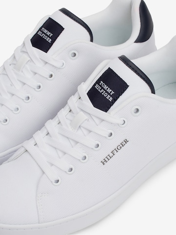 Sneaker bassa di TOMMY HILFIGER in bianco