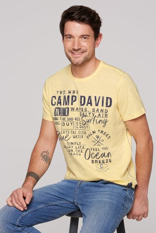 CAMP DAVID T-Shirt in Gelb: Vorderseite