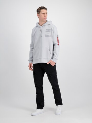 ALPHA INDUSTRIES Sweatshirt in Grey