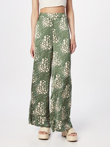 LA STRADA UNICA Wide leg Broek 'HALLIE' in Groen: voorkant