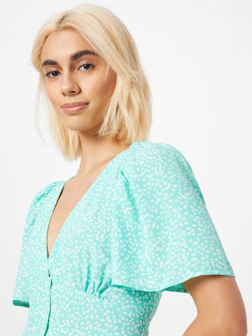 Gina Tricot - Vestidos camiseiros 'Carola' em verde