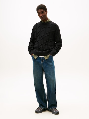 Pull-over Tommy Jeans en noir