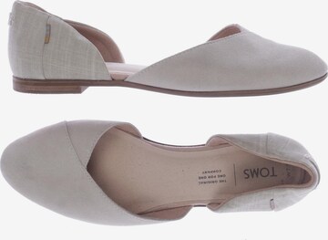 TOMS Flats & Loafers in 41 in White: front