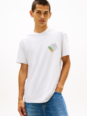 Tricou de la Tommy Jeans pe gri: față