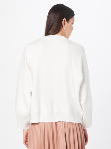 Pull-over 'Talli' Gestuz en blanc