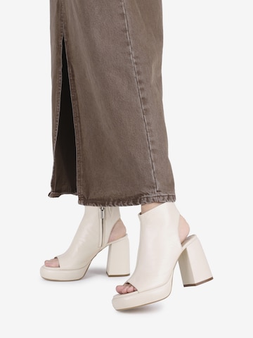 BRONX Ankle Boots ' Ginn-Y ' in Beige: front