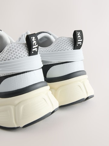 self. Sneakers laag 'Klobige' in Zilver