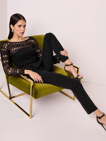 Next - regular Pantalón plisado en negro