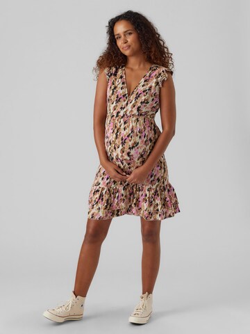 Vero Moda Maternity - Vestido 'Easy' en marrón