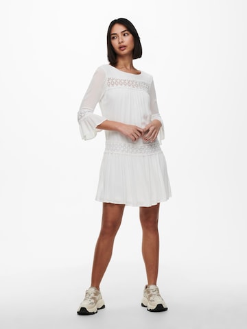 Robe 'Tyra' ONLY en blanc