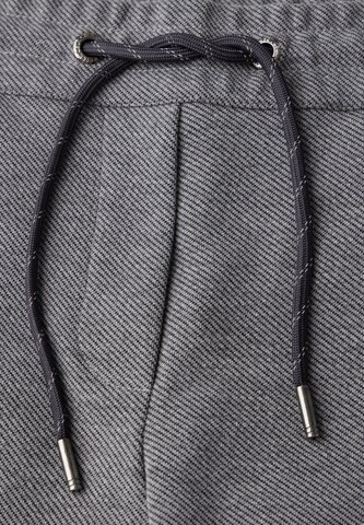 CECIL Regular Hose in Grau