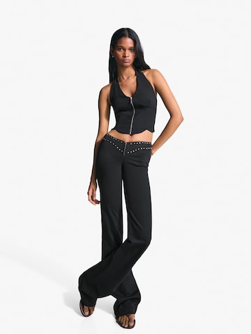 Regular Pantalon Bershka en noir : devant
