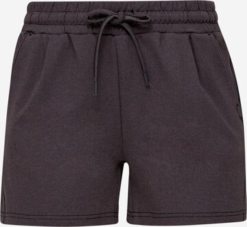 QS Regular Shorts in Grau