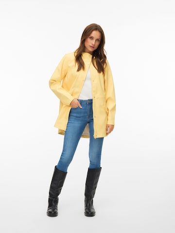 VERO MODA Between-Season Jacket 'VMMalou' in Yellow