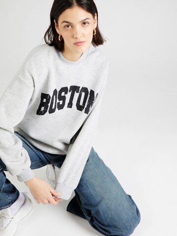 Gina Tricot Sweatshirt 'Riley' in Grau